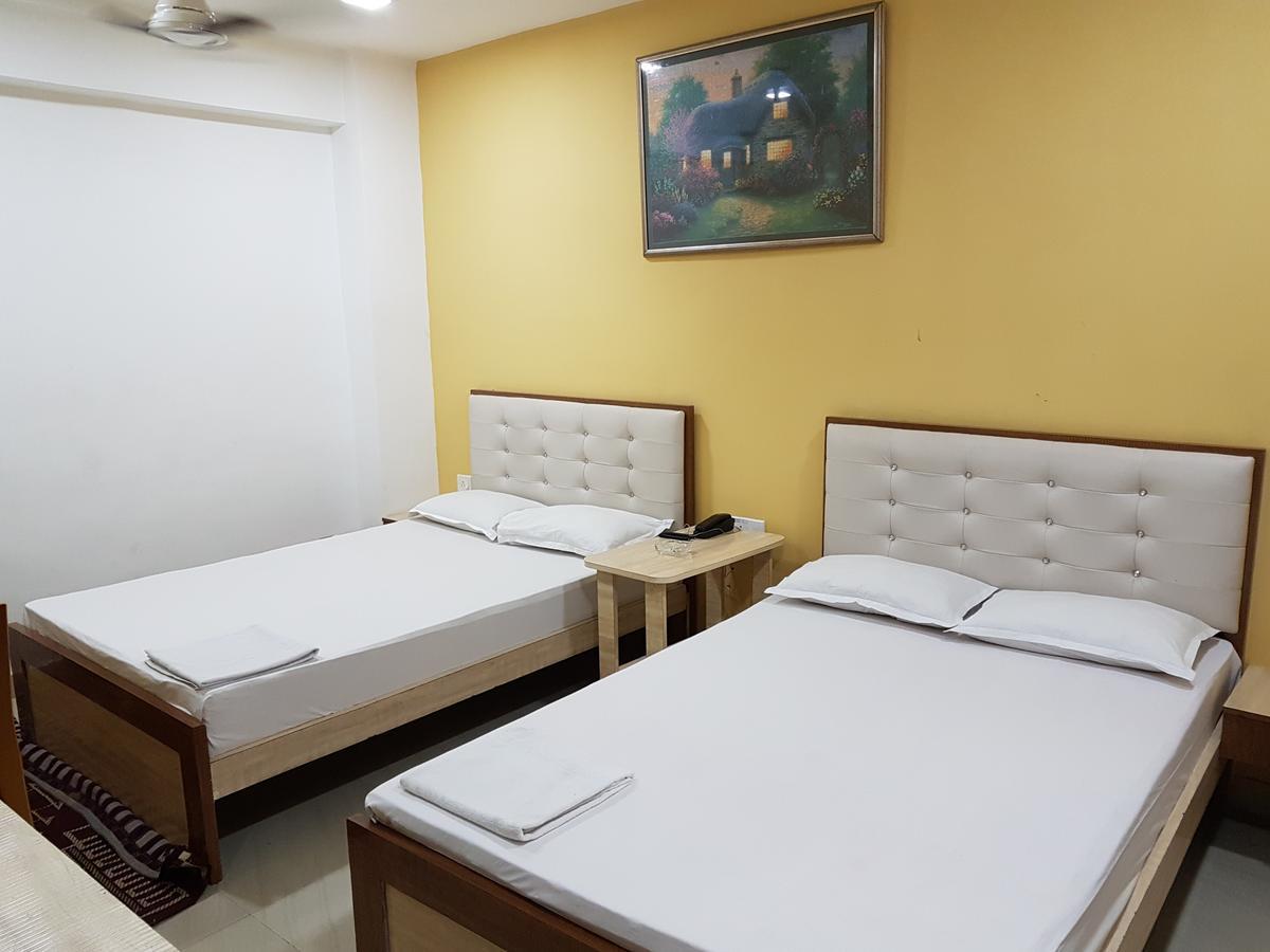 כלכותה Jimmy Guest House מראה חיצוני תמונה