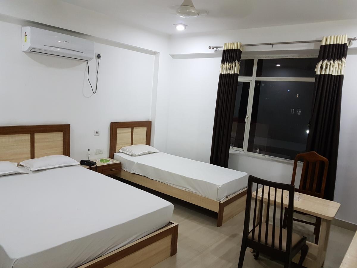 כלכותה Jimmy Guest House מראה חיצוני תמונה