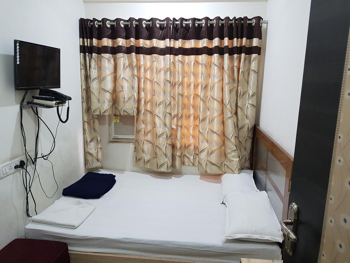 כלכותה Jimmy Guest House מראה חיצוני תמונה